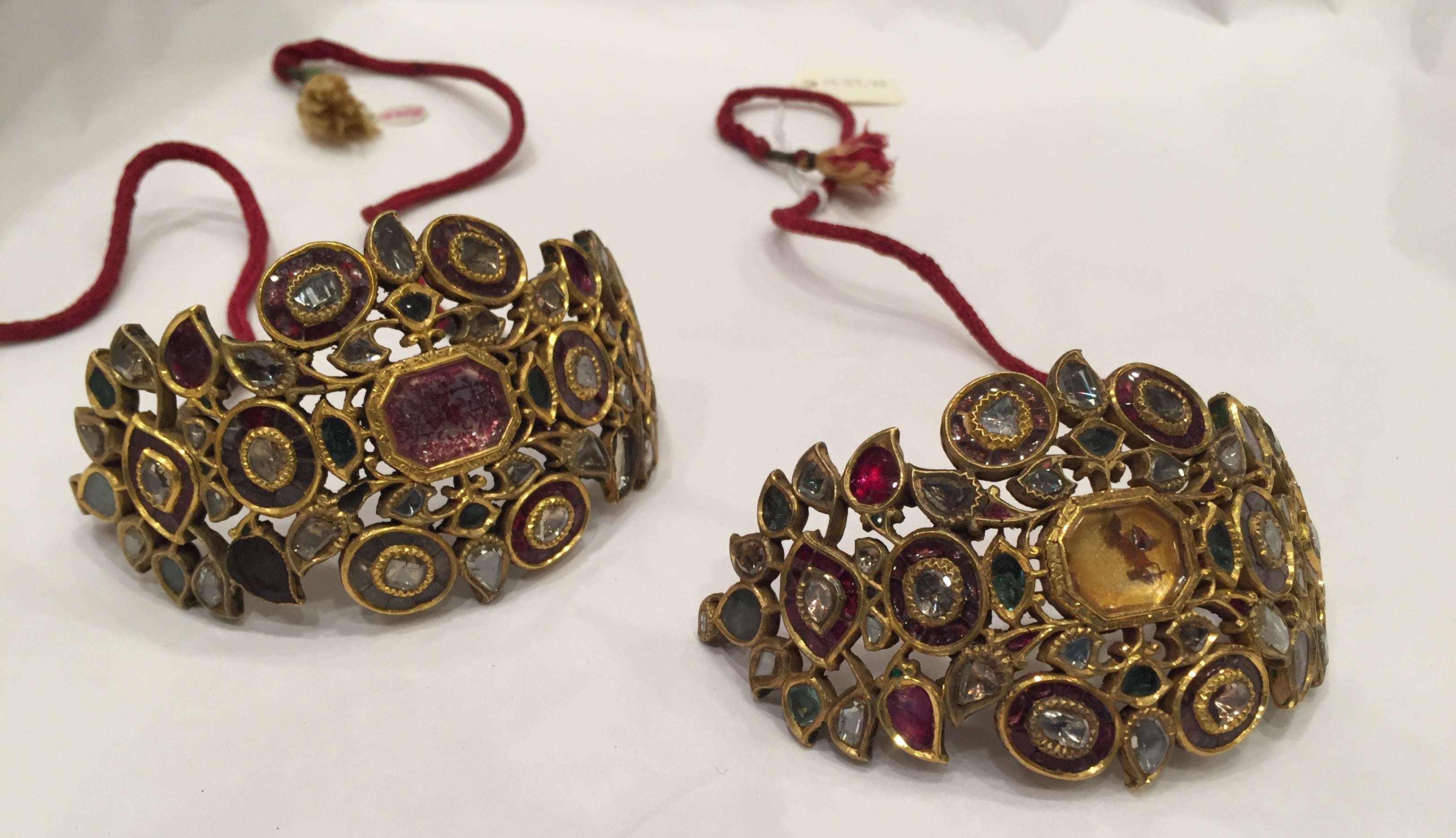 Kundan jewelry