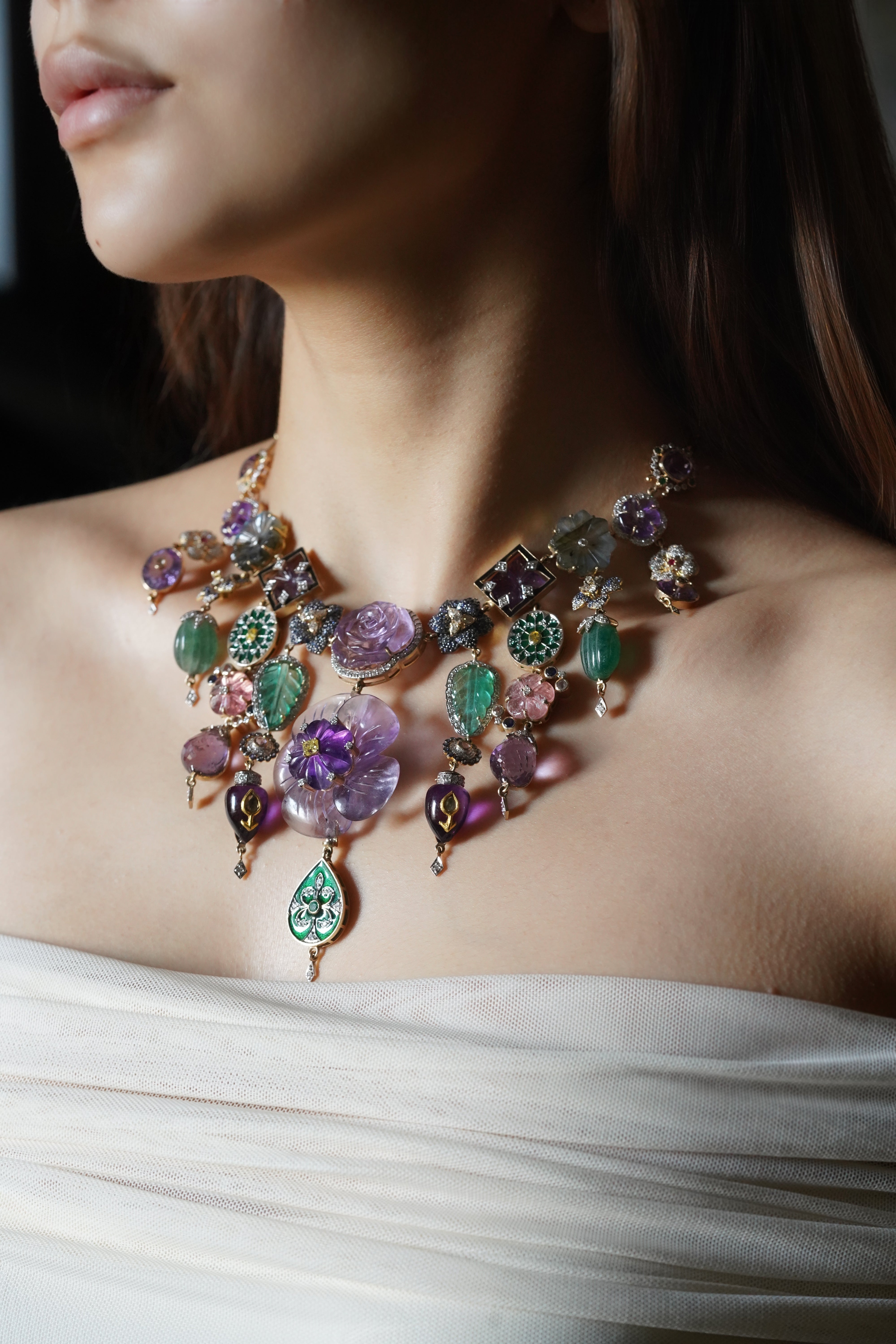 A bespoke reception jewellery commission designed by Aurus, a florist, interior stylist, and creative curator.