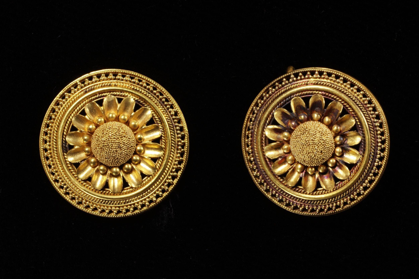 Granulated gold jewelry