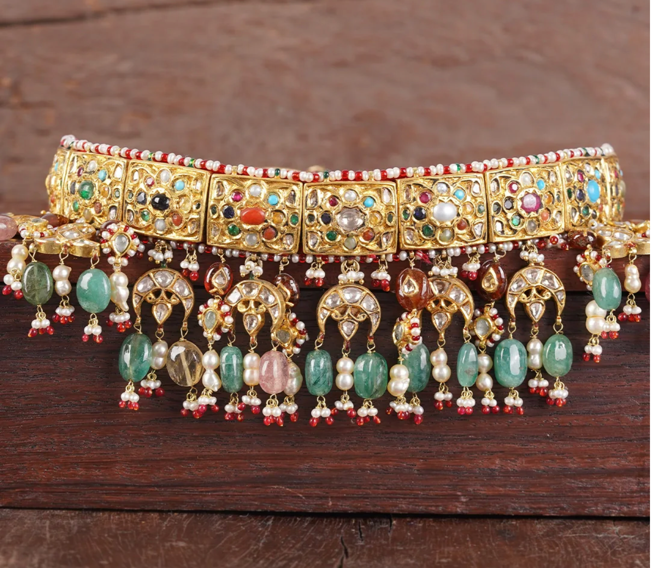Rivaan Navratna Choker