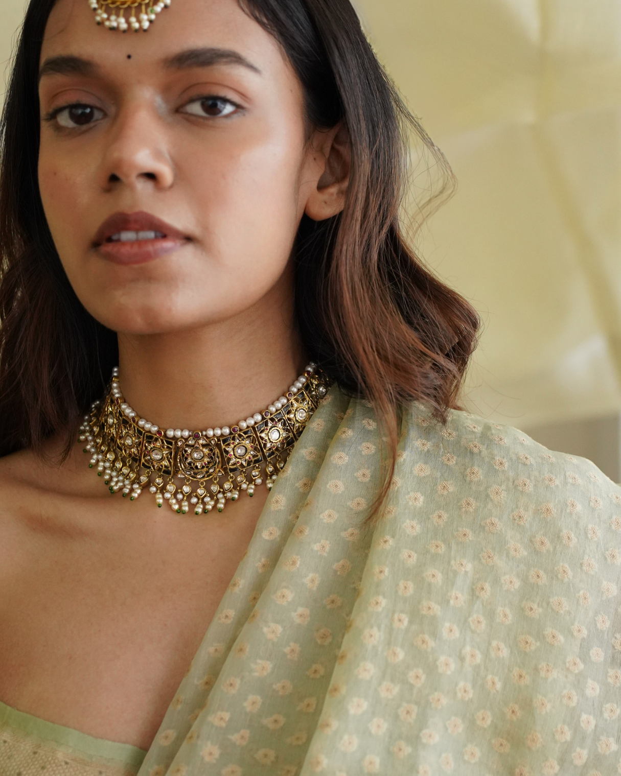 Vedika Choker