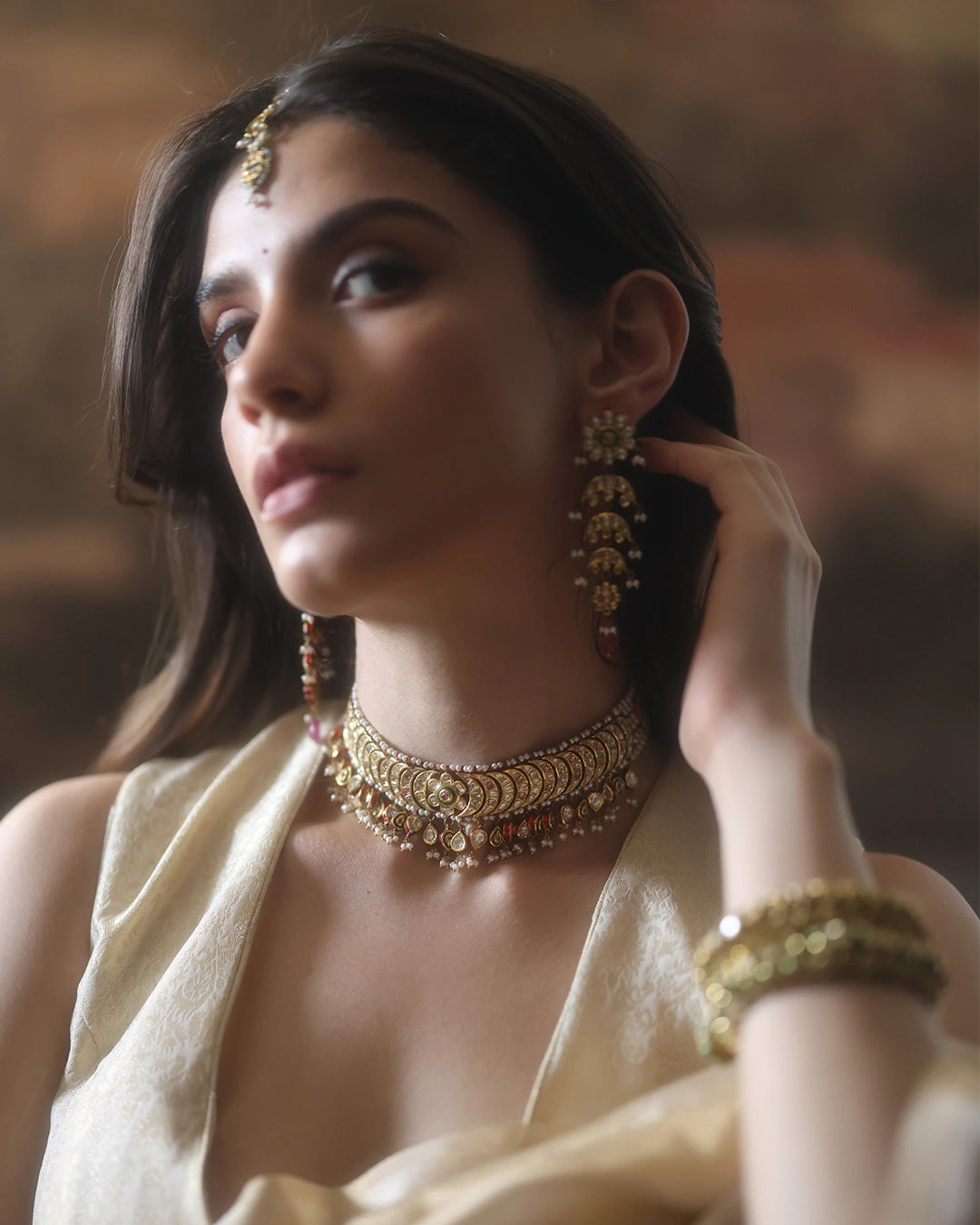 Laysa bridal choker necklace with uncut diamonds, pearls, red enamel and tourmaline in gold