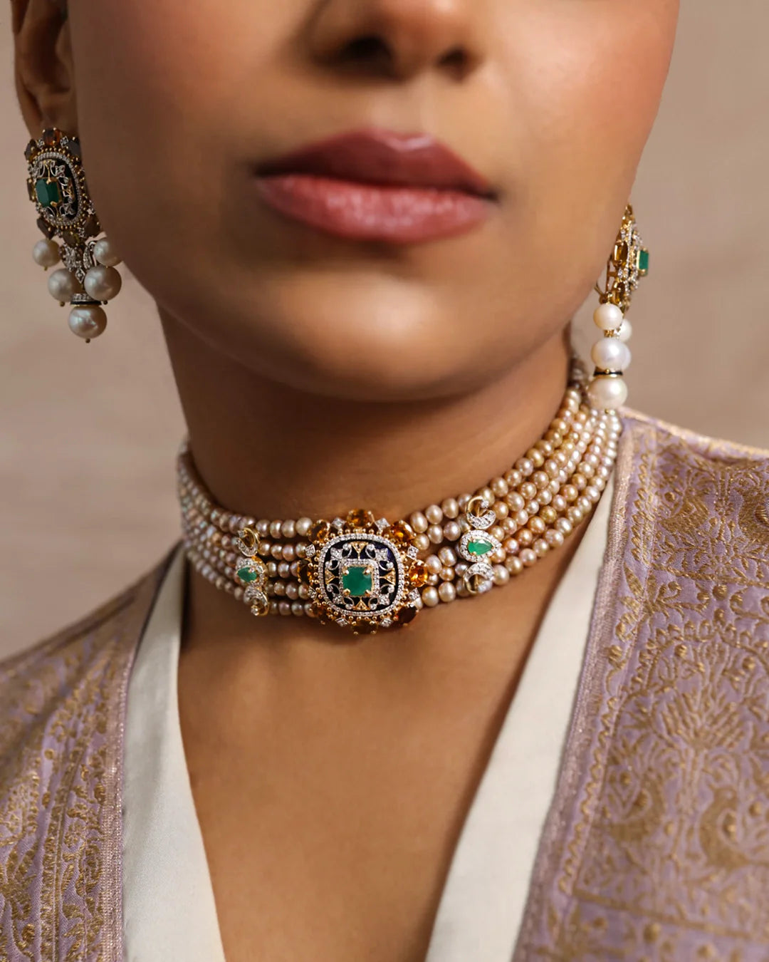Handcrafted Leeza Choker in Gold with Emerald & Pearls