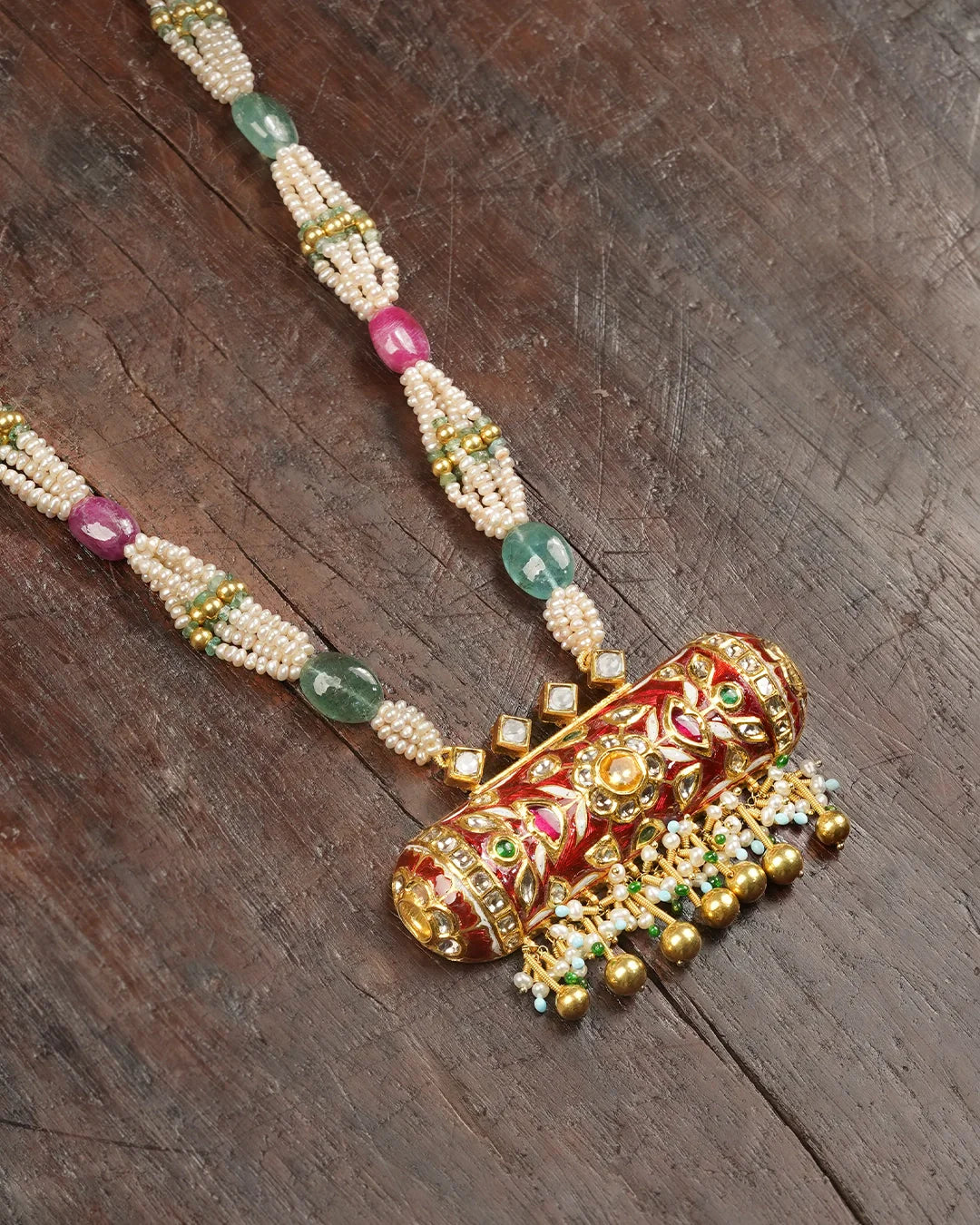 Advika Pendant Necklace
