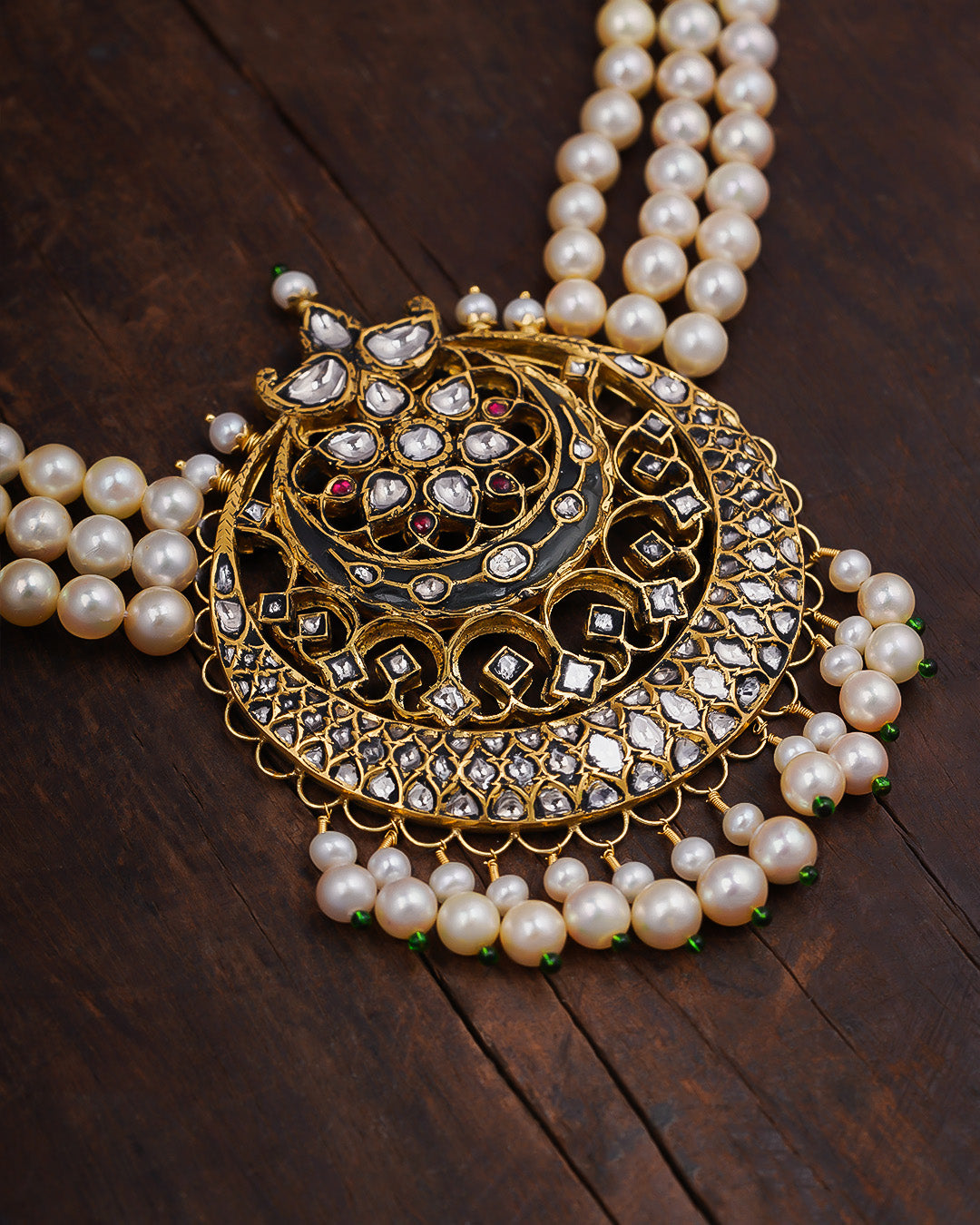 pearl pendant necklace